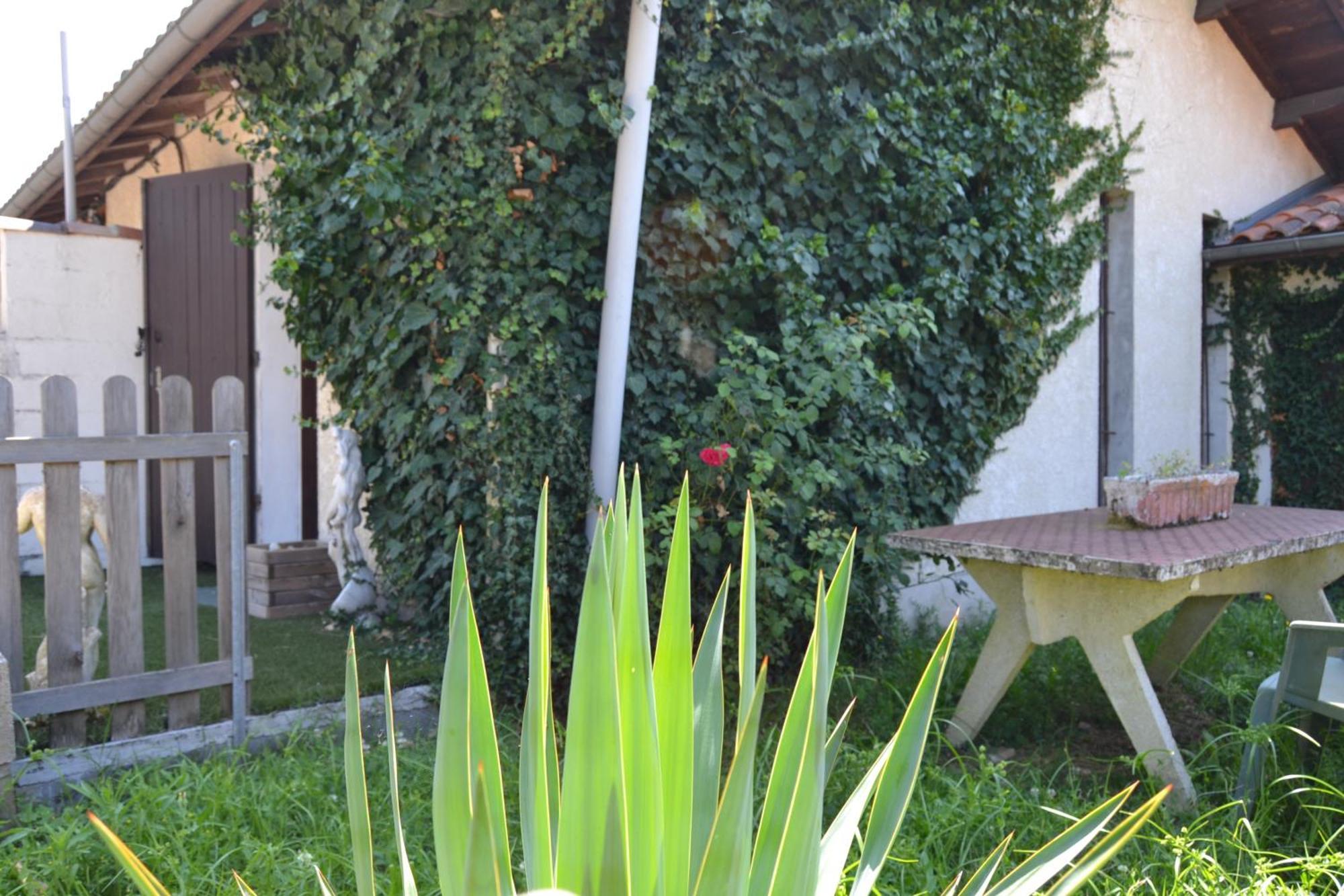 Le Gite De La Lombriere Saint-Denis-de-Pile Dış mekan fotoğraf